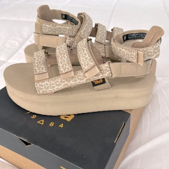 COPY - Teva Flatform Mevia W sz 10 - Picture 4 of 5